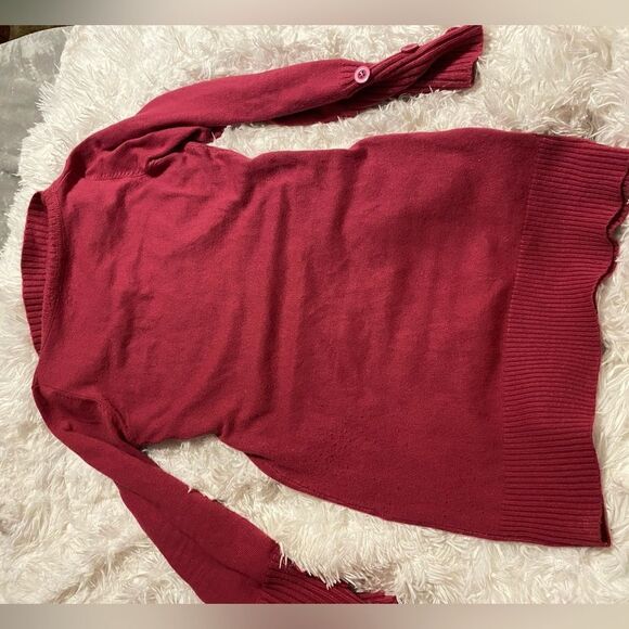 Tunic length pink/magenta button sweater. No tags. Possibly medium - Picture 4 of 5